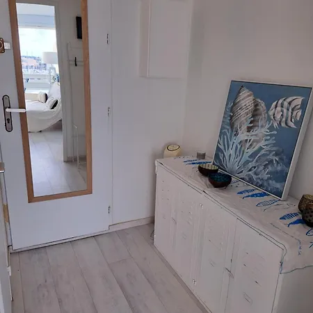 Lägenhet Petit Cocon Climatise, Vue Et Wifi Agde