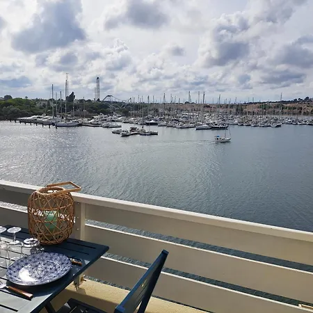 Apartment Petit Cocon Climatise, Vue Et Wifi *